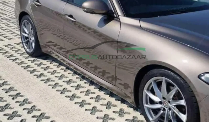 
								2018 Alfa Romeo Giulia 2.2L Diesel Saloon for Sale in Cyprus – €17,000 full									